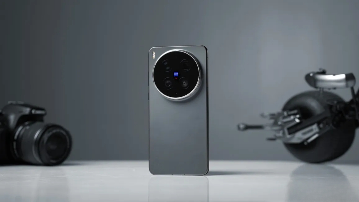 Vivo X500: Leak Hints at Powerful Triple Camera Setup with 64MP Periscope Lens